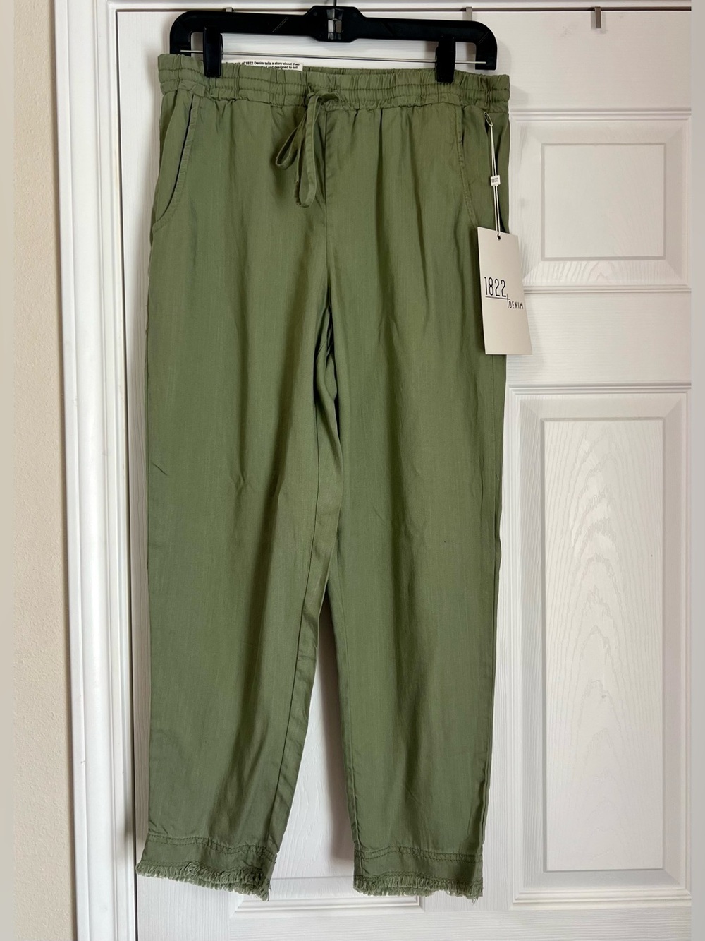 1822 Denim Waverly Straight Olive Pant